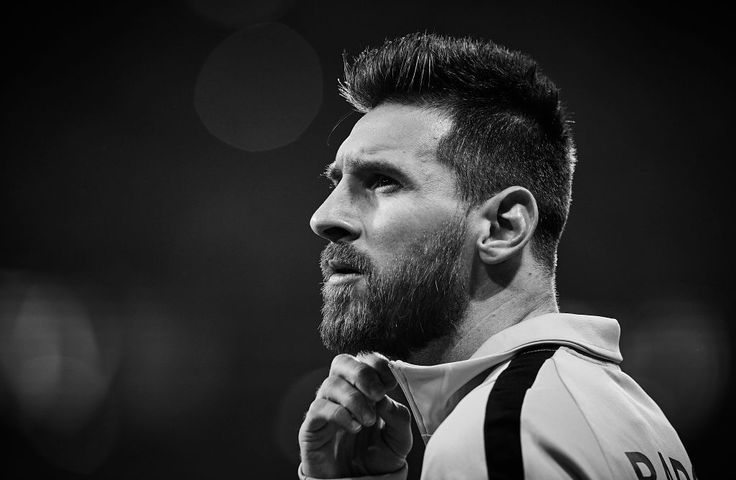 messi black and white